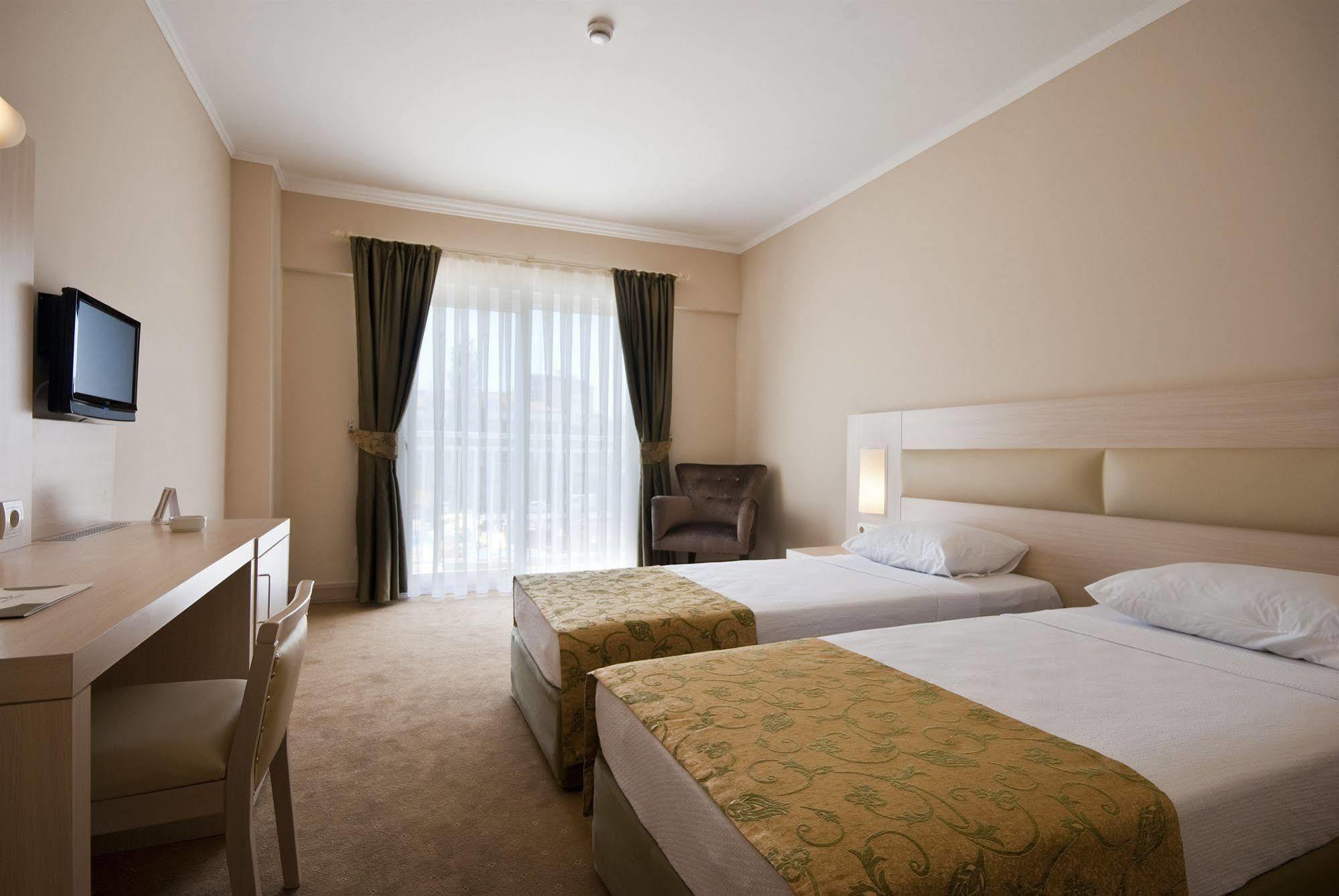 Mg White Lilyum Hotel Kemer Ngoại thất bức ảnh